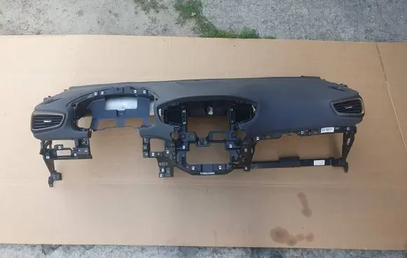 Hyundai Ioniq Dashboard 170602110