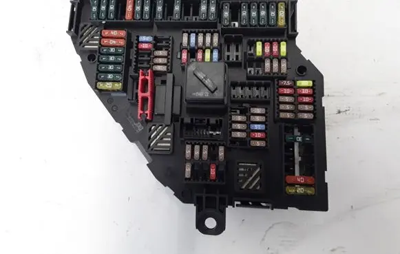 BMW 5 F10 F11 Fuse module