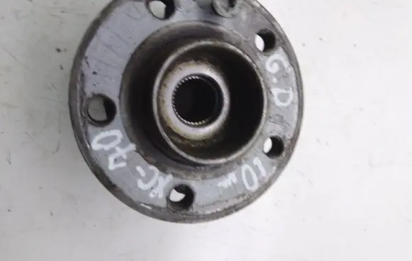 Volvo XC70 Rear wheel hub
