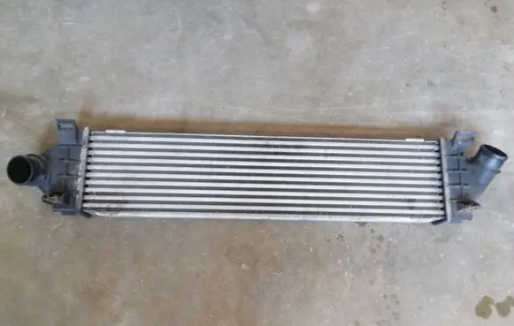 Ford C-MAX I Intercooler radiator 6G919L440AE