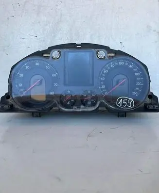 Volkswagen PASSAT B6 Speedometer (instrument cluster) 3C0920871D V0002000