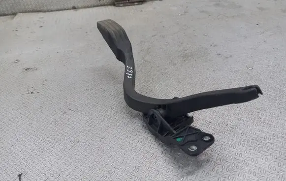 Ford Fiesta Accelerator throttle pedal 2S619P732AB