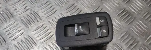 Maserati Quattroporte Electric window control switch 670025405