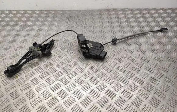 Volvo S80 Front door lock 31253658