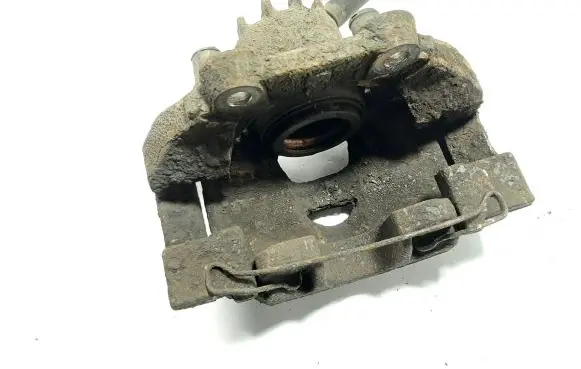 Peugeot 3008 I Front brake caliper