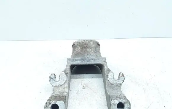 Volvo S90, V90 Front shock absorber mounting bracket 32269258