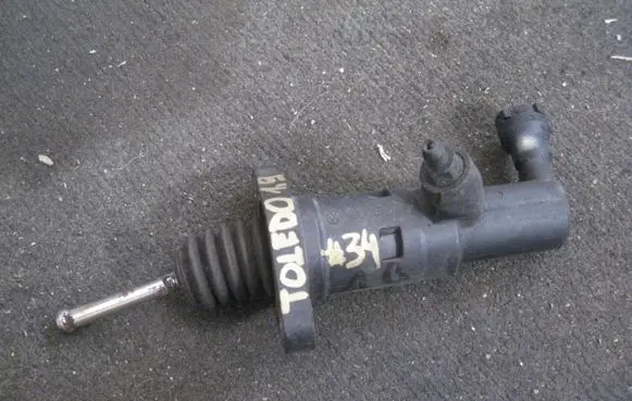Clutch slave cylinder
