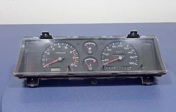 Speedometer (instrument cluster)
