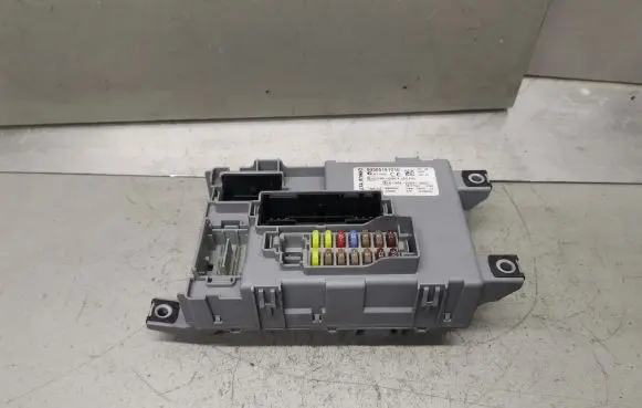 Alfa Romeo Mito Fuse module 00505181210