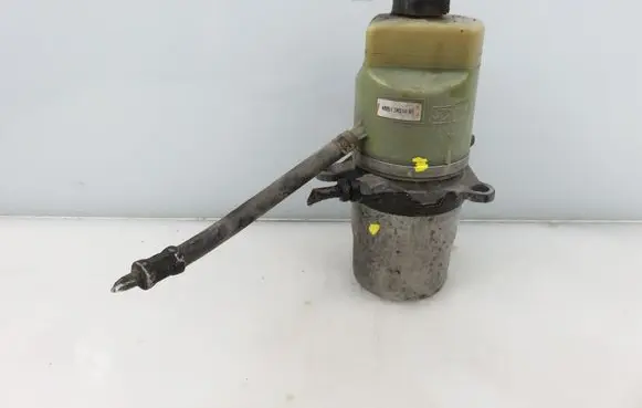 Ford Focus Power steering pump 4M513K514BF