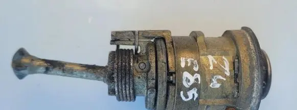 BMW Z4 E85 E86 Front door lock (next to the handle) 