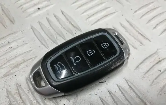 Hyundai Kona I Ignition key/card 