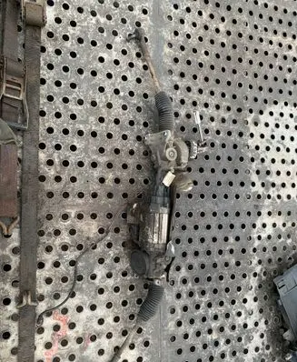 Volkswagen Jetta V Steering rack 1K1971111P