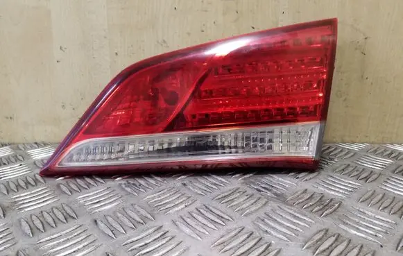 Hyundai i40 Tailgate rear/tail lights 924043Z300