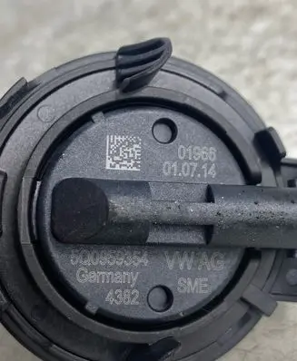 Volkswagen Golf Sportsvan Airbag deployment crash/impact sensor 5Q0959354