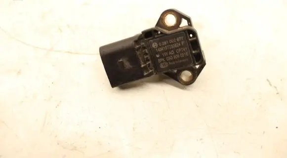 Audi A4 S4 B8 8K Air pressure sensor 03G906051E
