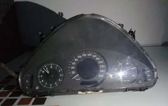 Mercedes-Benz E W211 Speedometer (instrument cluster) A2115407211