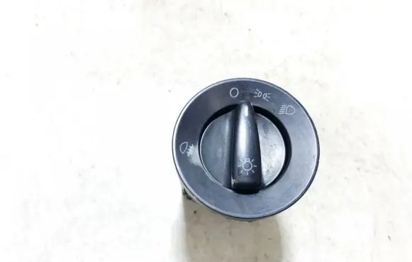 Volkswagen Golf IV Light switch 1c0941531