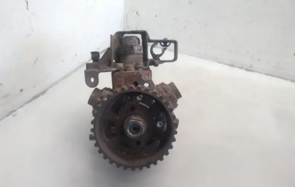 Ford Focus Fuel injection high pressure pump