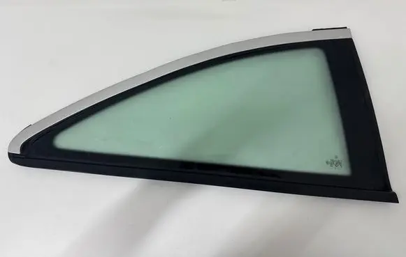 Mercedes-Benz C W203 Rear side window DOT27M23100AS2 43R001057