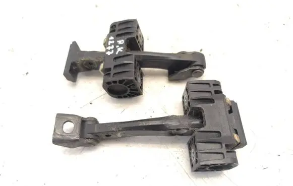 BMW 1 E81 E87 Front door check strap stopper 