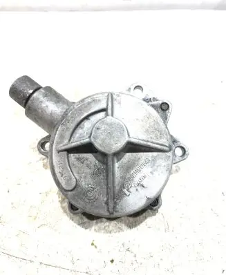 Audi A4 S4 B5 8D Vacuum pump 72213501