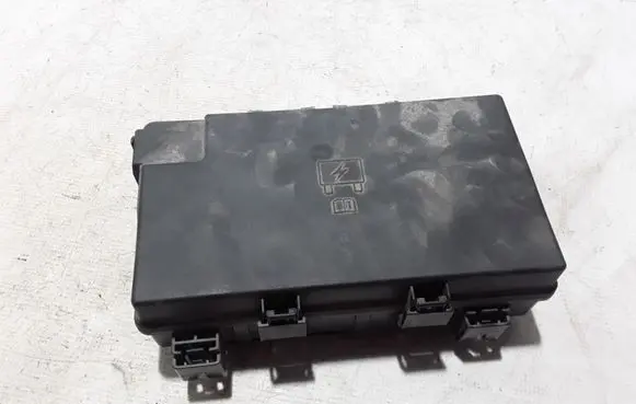 Dodge Durango Fuse module 68251629AC