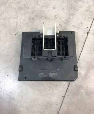 Volkswagen Golf VII Comfort/convenience module 5Q0937084AC 1300131385 BCMPQ37H