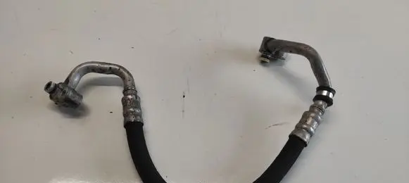 Coolant pipe/hose
