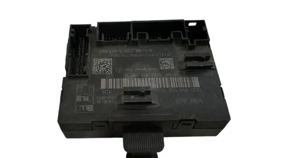 Volkswagen Golf VII Door control unit/module 5Q0959593D 5Q0959593B