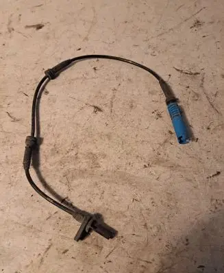 BMW 5 E60 E61 ABS brake wheel speed sensor 6908705