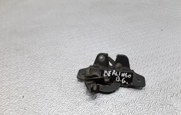 Loading door lock