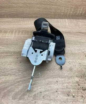 BMW 5 F10 F11 Front seatbelt 33035173B 34048282A