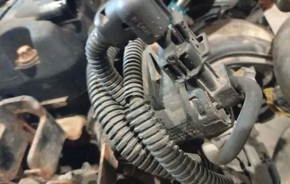 Opel Astra G Valve vacuum 1928498092