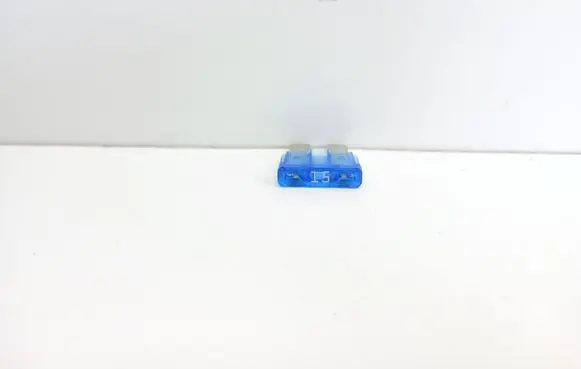 Volkswagen PASSAT B5.5 Fuse 3909767