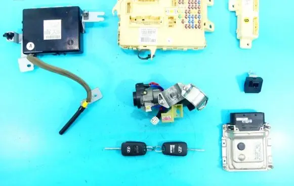 Hyundai Elantra Engine control unit/module ECU 39130-2B000 IMPRK1059877
