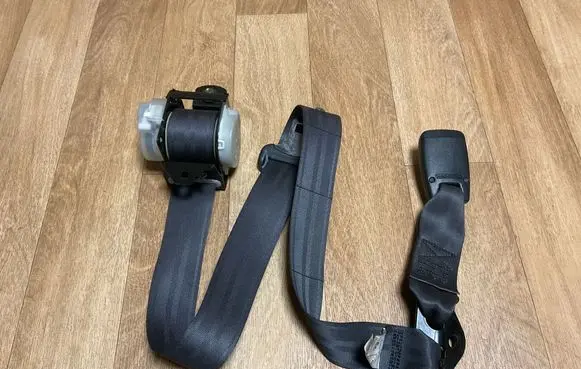 Honda Accord Middle seatbelt (rear) NSB053GK58 0432070