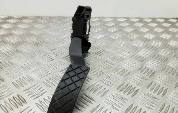 Volkswagen Golf VII Accelerator throttle pedal 5Q1723503H