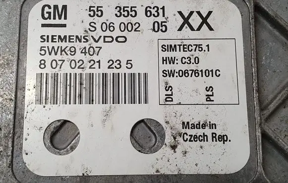 Opel Vectra C Engine control unit/module 55355631 S0600205