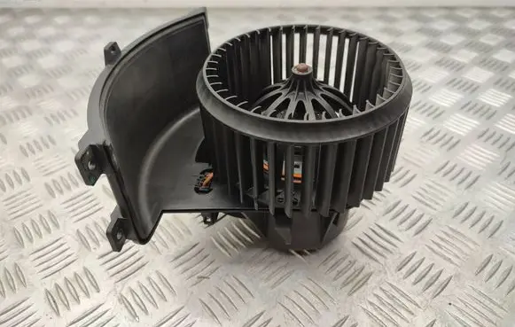 Volkswagen Transporter - Caravelle T5 Heater fan/blower 7E1820021
