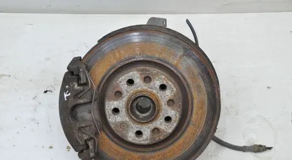 Volkswagen PASSAT CC Front wheel hub