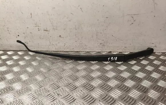 Toyota Prius (XV60) Front wiper blade arm 