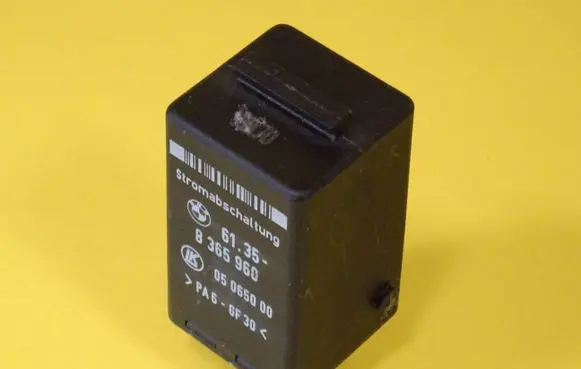 BMW 5 E39 Other relay 8365960 61.35-8365960 61358365960