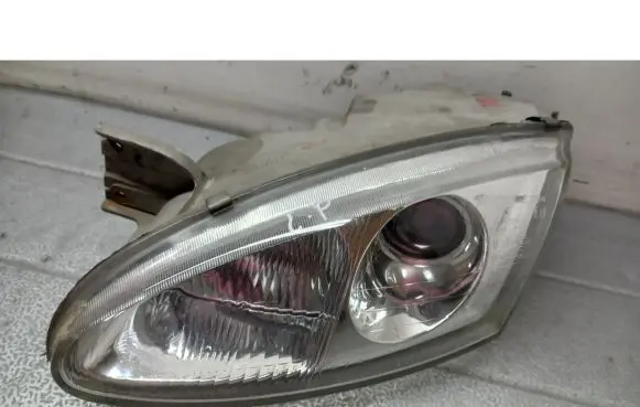 Audi Coupe Front reflector 