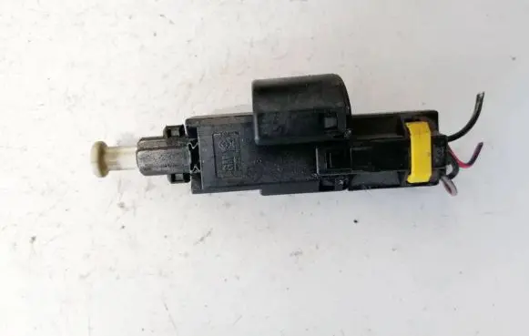 Opel Zafira A Brake pedal sensor switch 09132299 09175172