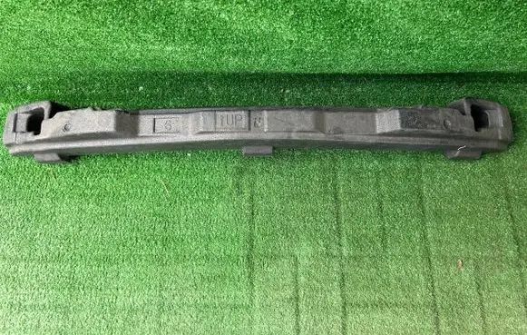 Front bumper foam support bar