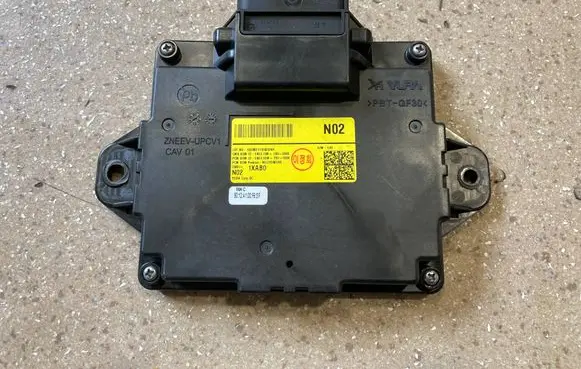 Hyundai Ioniq 5 Rear brake EMF control unit/module 350011XAB0