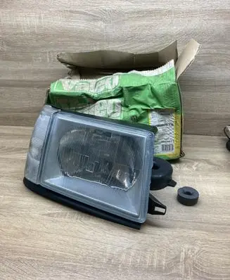 Lancia Y10 Headlight/headlamp 60948400