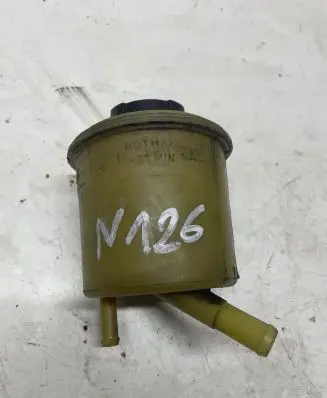 Nissan Terrano Power steering fluid tank/reservoir