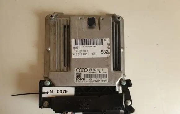 Audi A6 S6 C6 4F Engine control unit/module 4F0907401B